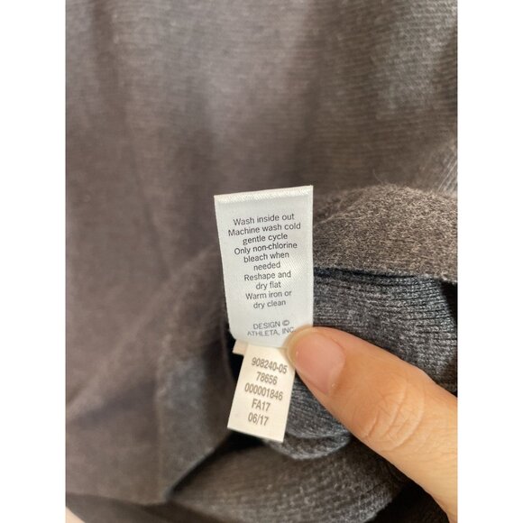 Athleta Sweater Womens XS Gray Daybreak CYA Lightweight Semi Fitted Travel Top - Picture 4 of 9